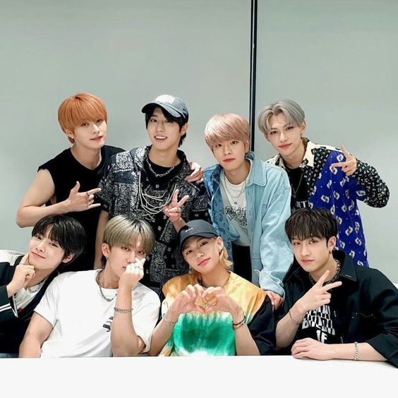 stray kids korean groups