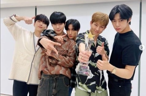 top 10 kpop groups