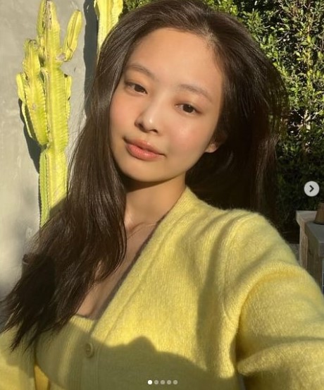 who is the second richest in blackpink