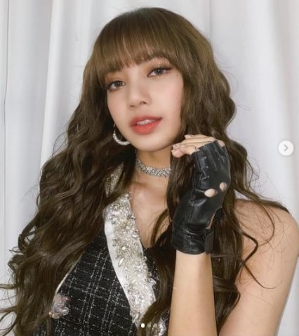 lisa blackpink hair color