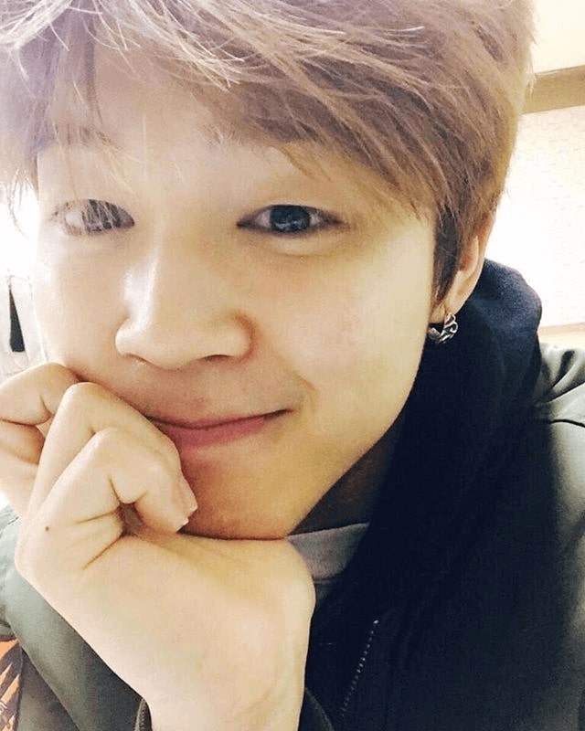 Jimin bare face photo