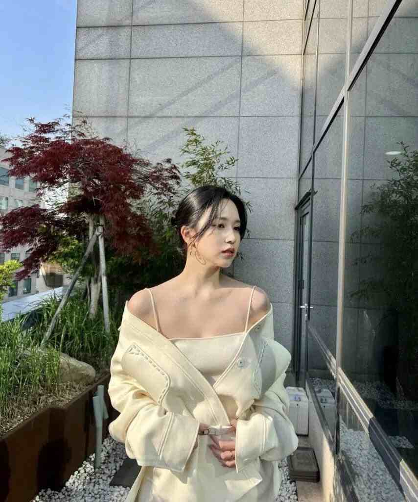 is twice mina family rich