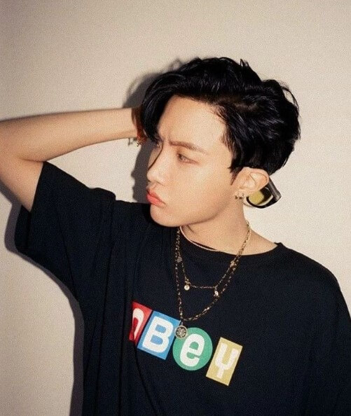 bts v hairstyle photo