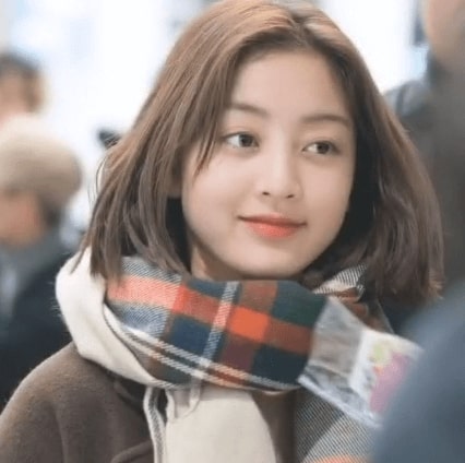 sana no makeup